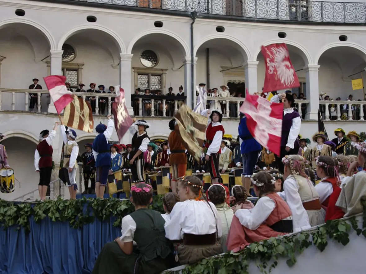die-fahnenschwinger-in-aktion