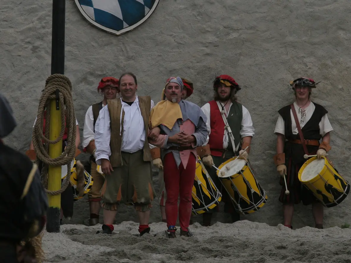 aufstellung-zum-gassenlauf