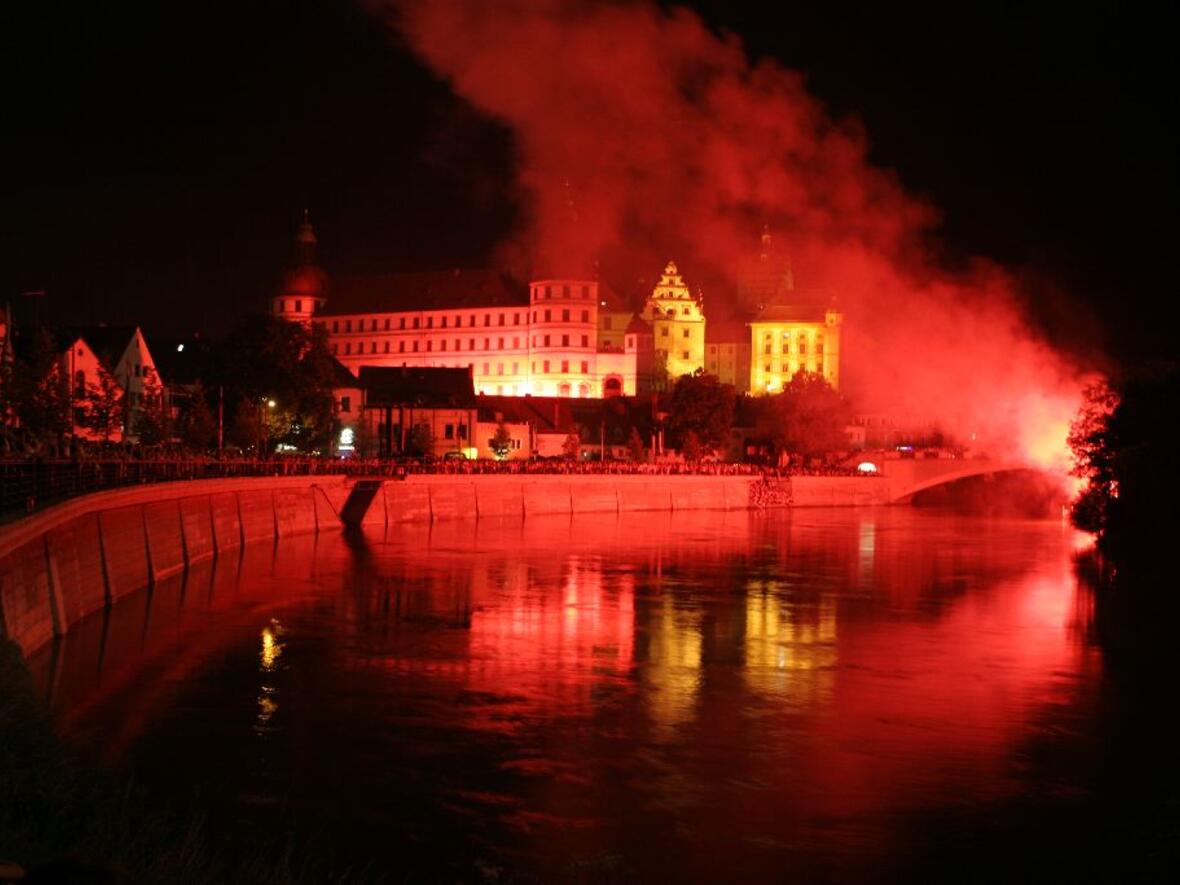 feuertheater-auf-der-donau23