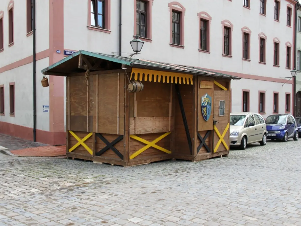 aufbau-in-der-amalienstrasse