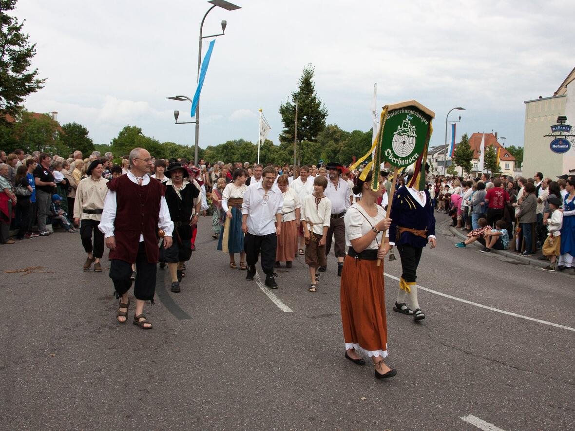 schlossfest-bilder-einzug-zur-eroeffnung-051