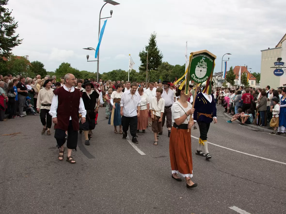 schlossfest-bilder-einzug-zur-eroeffnung-051