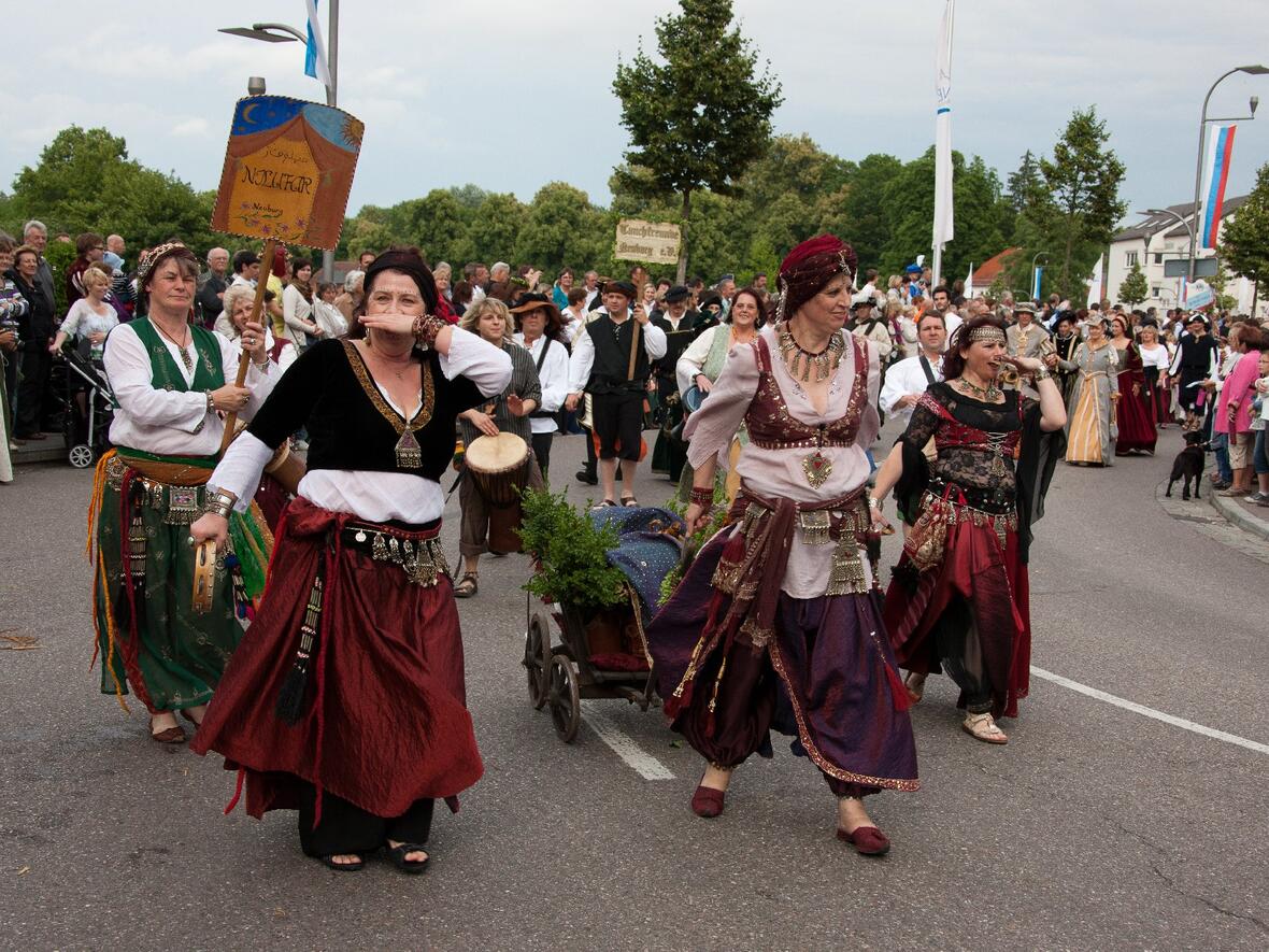 schlossfest-bilder-einzug-zur-eroeffnung-061