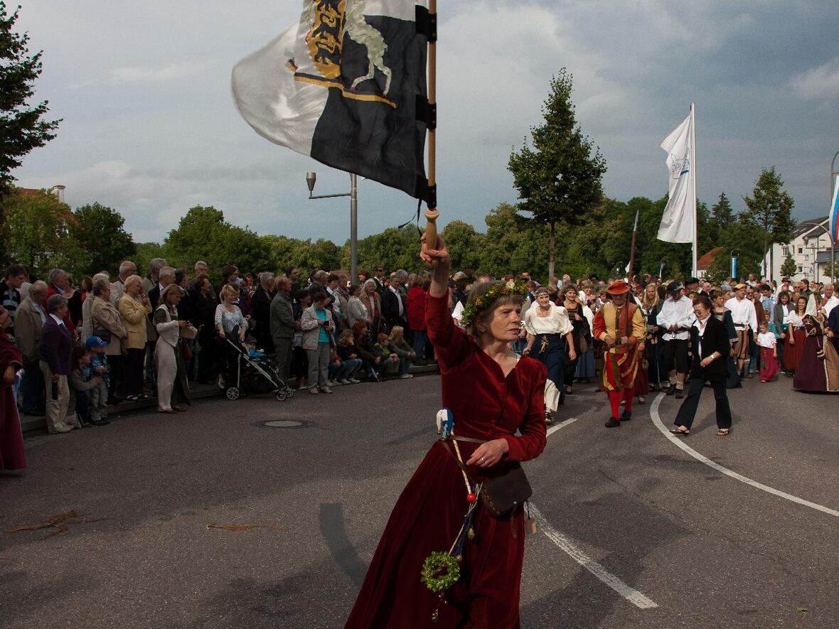 schlossfest-bilder-einzug-zur-eroeffnung-072