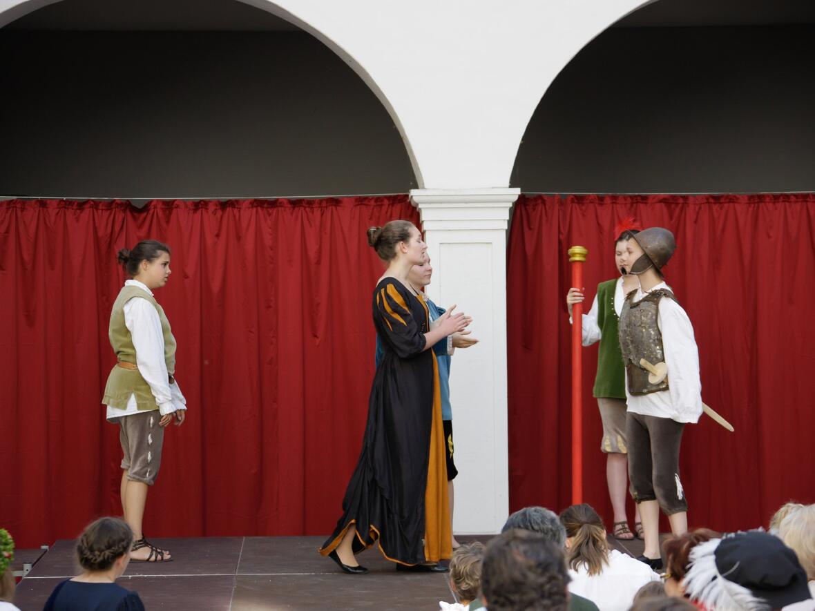 14-don-quijote-bekommt-ein-geschenk-geld-oder-schreiben