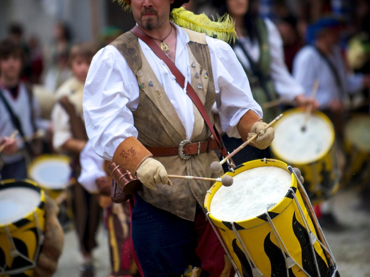 fanfarenzug-beim-einmarsch