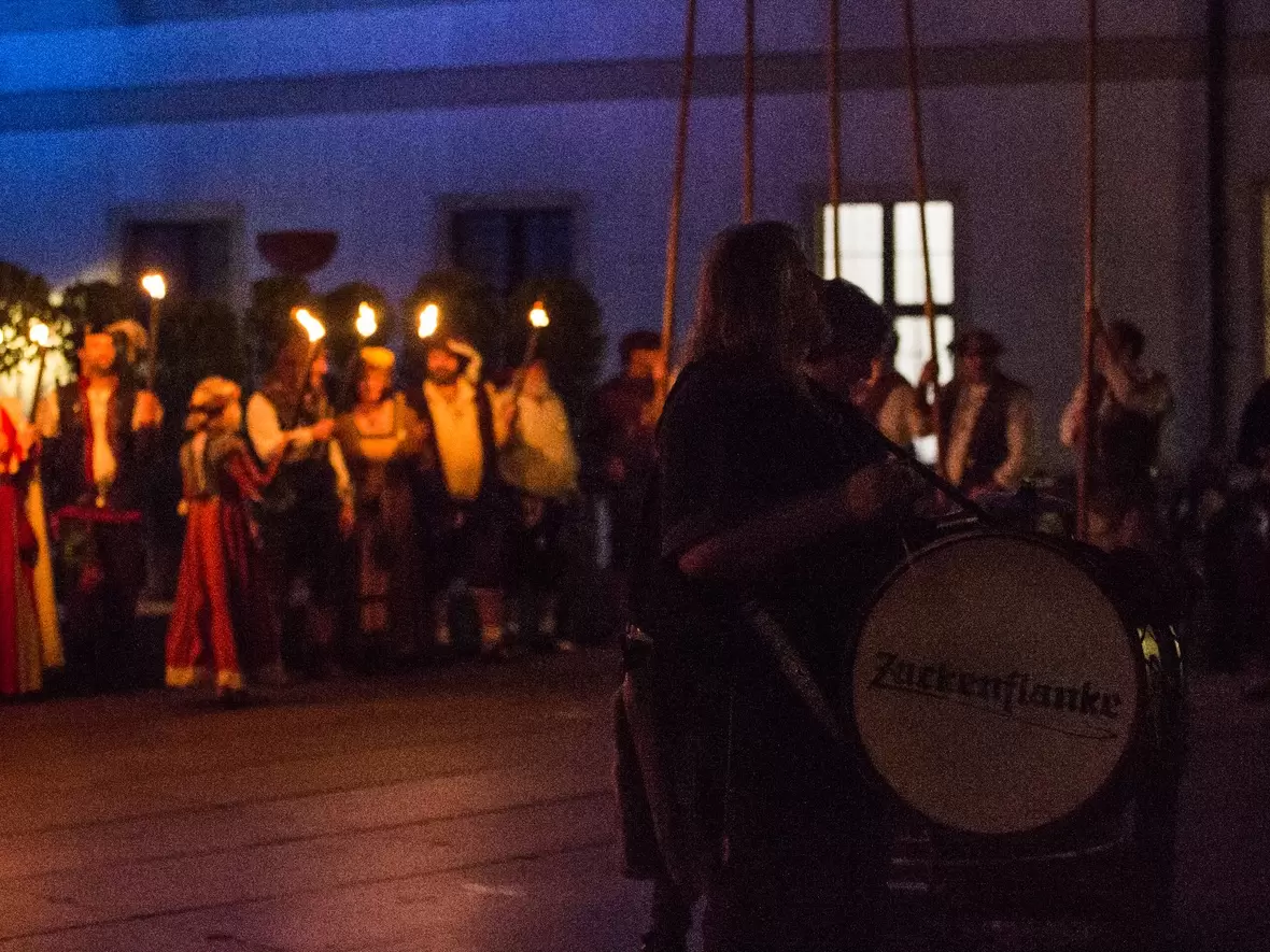 2013-06-25_fdest_spielleut_jtw-6-zackenflanke-buehnenshow