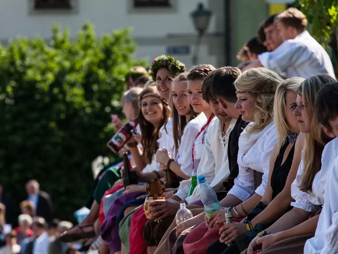 130628_einzug_sb-001-schlossfest-damen-am-stadtberg