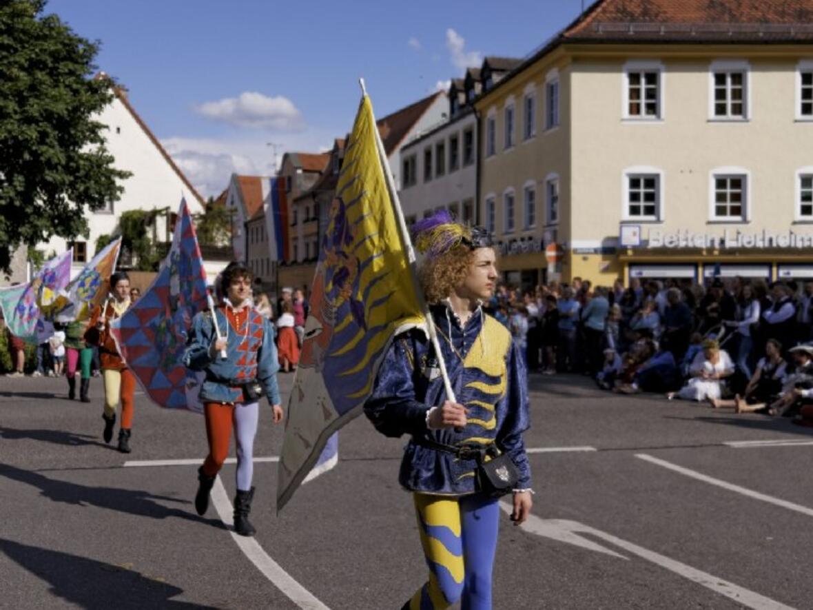 130628_einzug_ww-0022-italienische-fahnentraeger