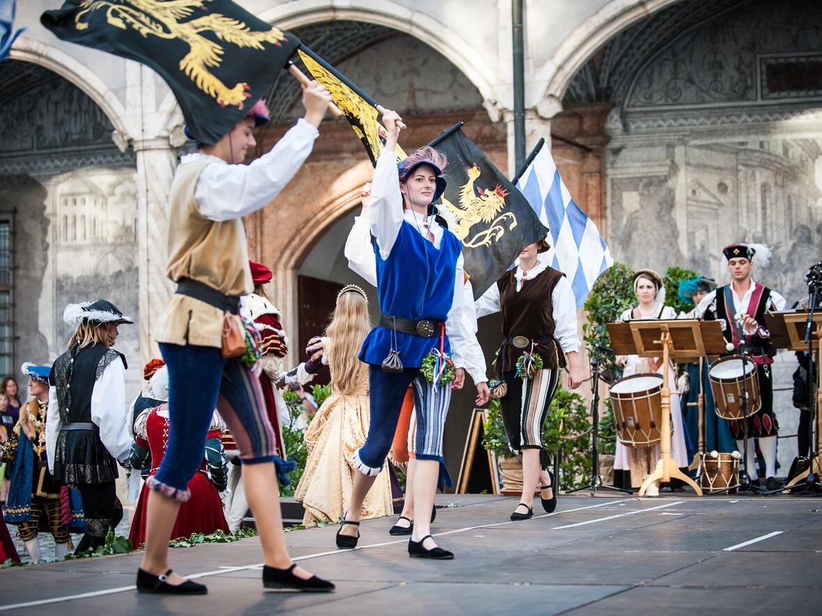 tanz-und-scherz-bei-hofe-03-jm