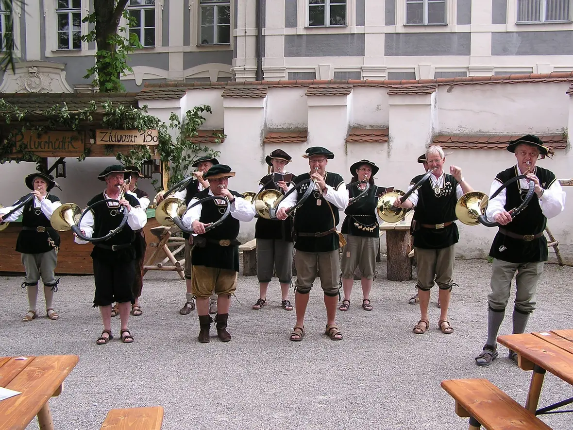 die-fuerstlichen-jagdhornblaeser
